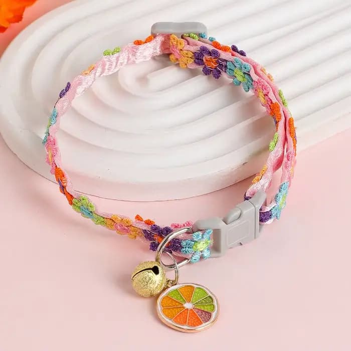 Collier de chat à fleurs arc-en-ciel, avec cloche, chaton, chiot, boucle réglable, dentelle colorée, accessoires pour chiens