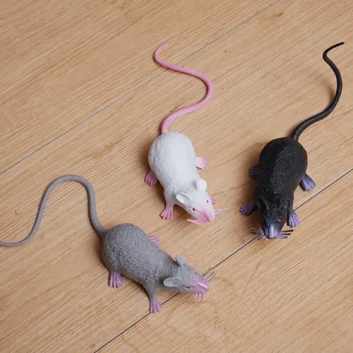 Faux petit Rat réaliste