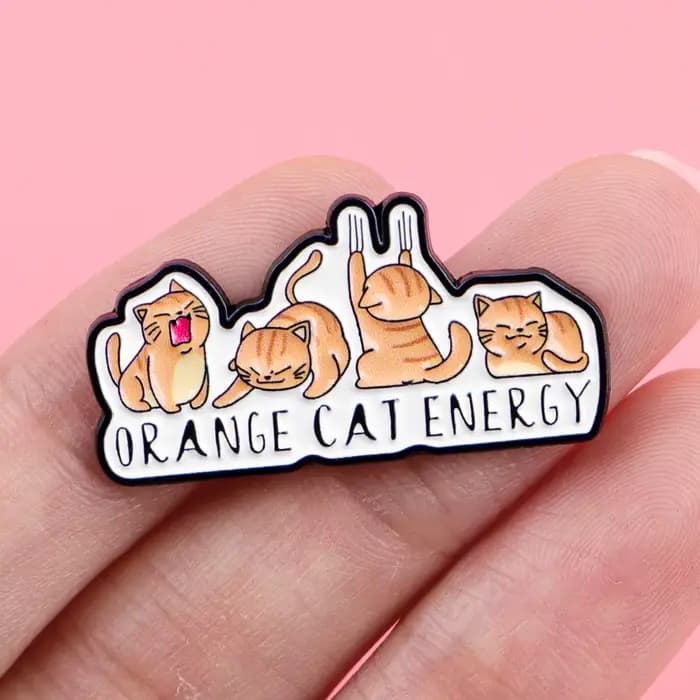 Broche chat ORANGE en émail