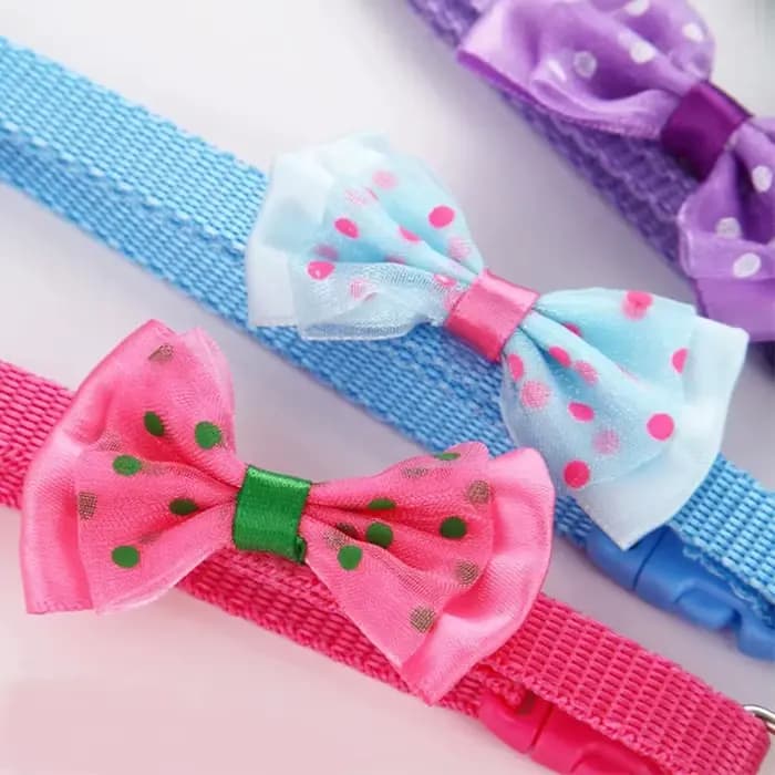 Collier pour chien et chat à nœud papillon tendance