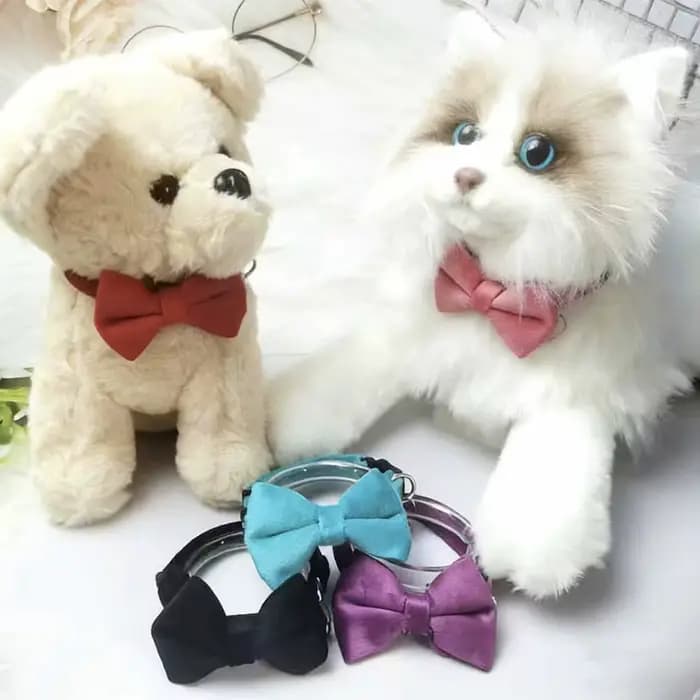 Collier pour chat avec clochette et nœud papillon