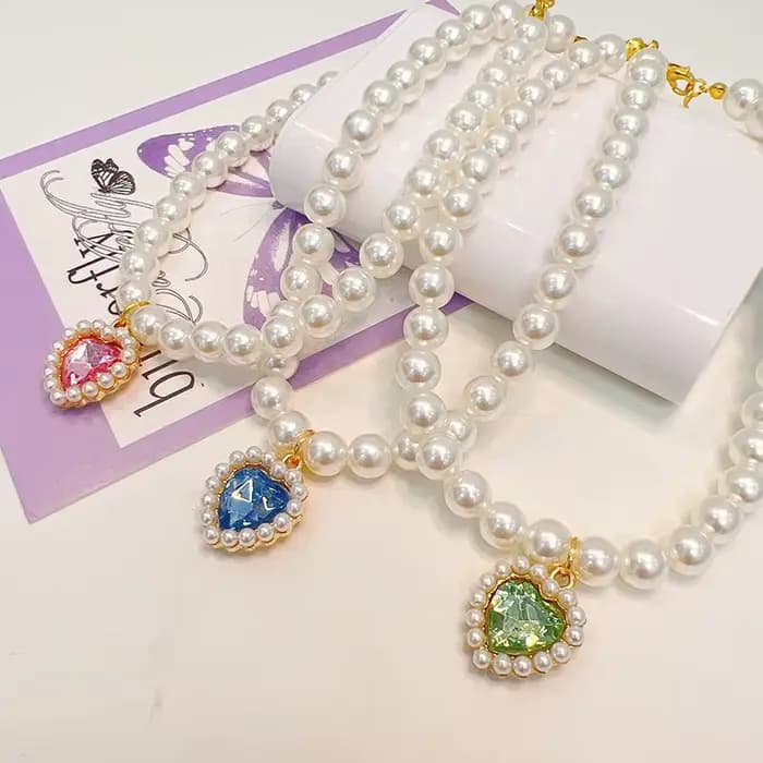 Collier réglable pour chat avec perles haute simulation