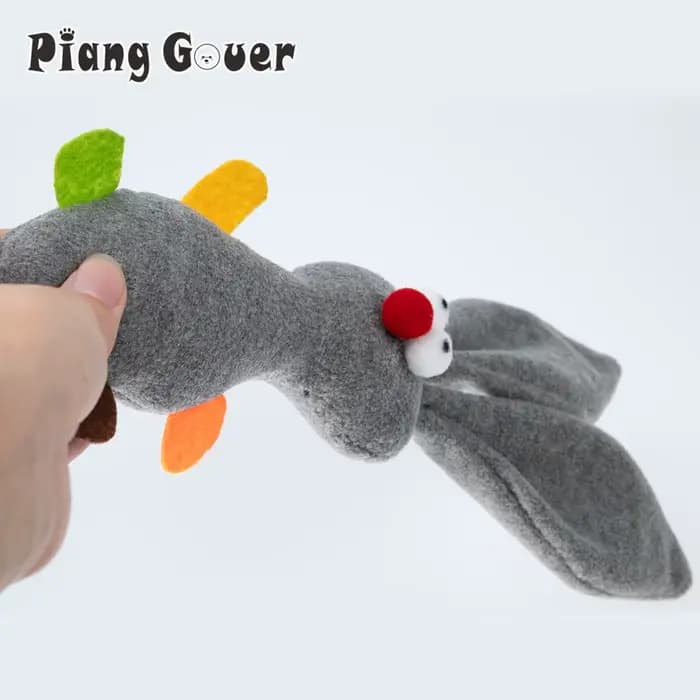 Jouet interactif en peluche pour chat