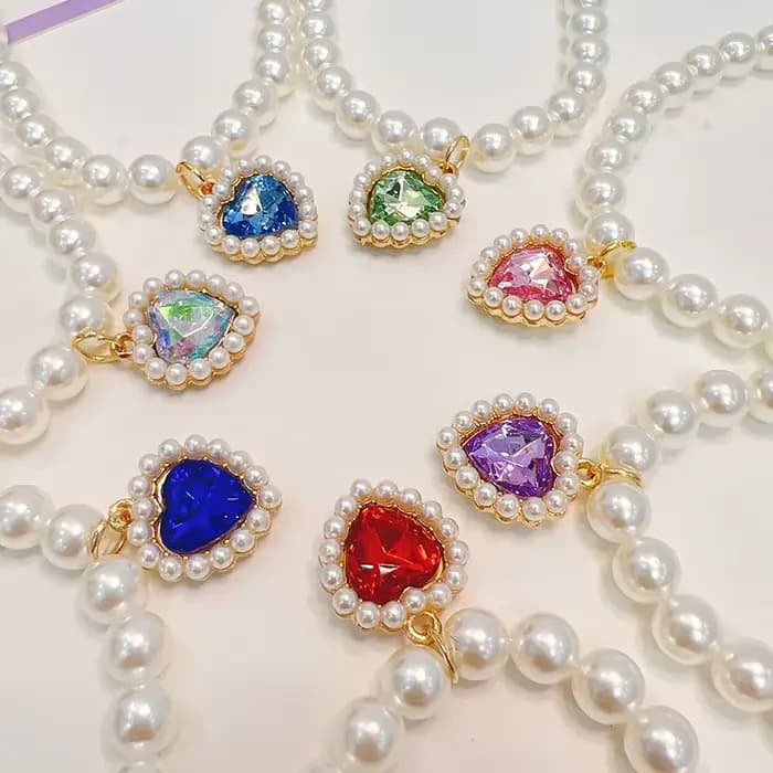 Collier réglable pour chat avec perles haute simulation