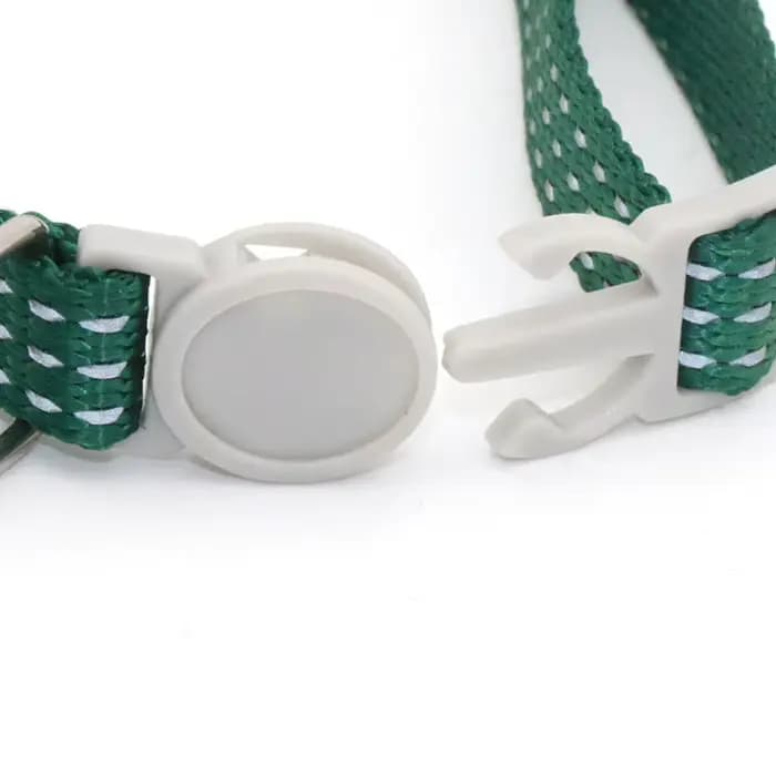 Collier de coulée réglable avec cloche pour animal de compagnie