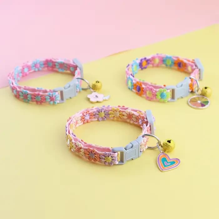 Collier pour animaux de compagnie avec cloche