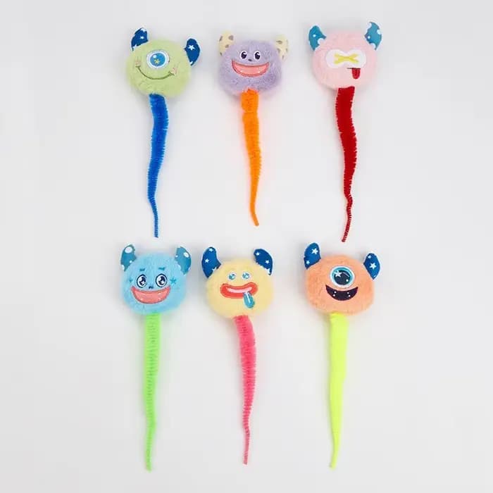 Jouet interactif en peluche pour chaton