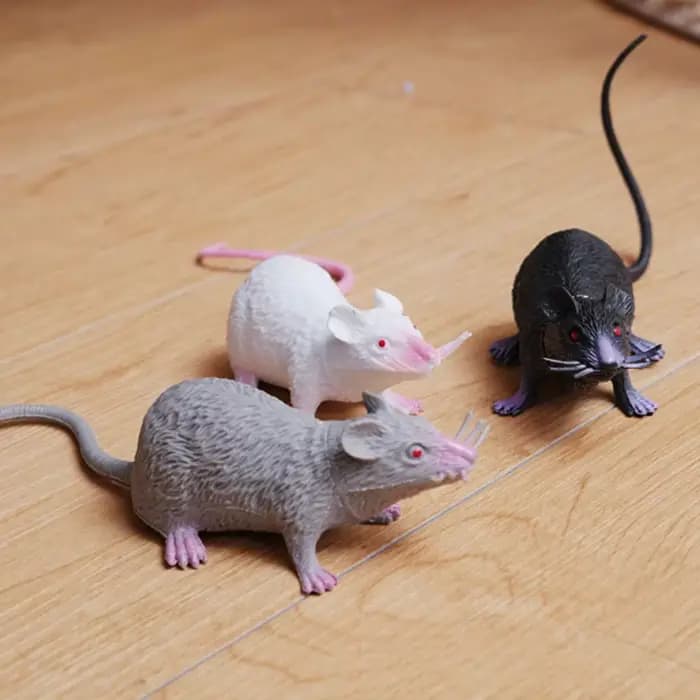 Faux petit Rat réaliste