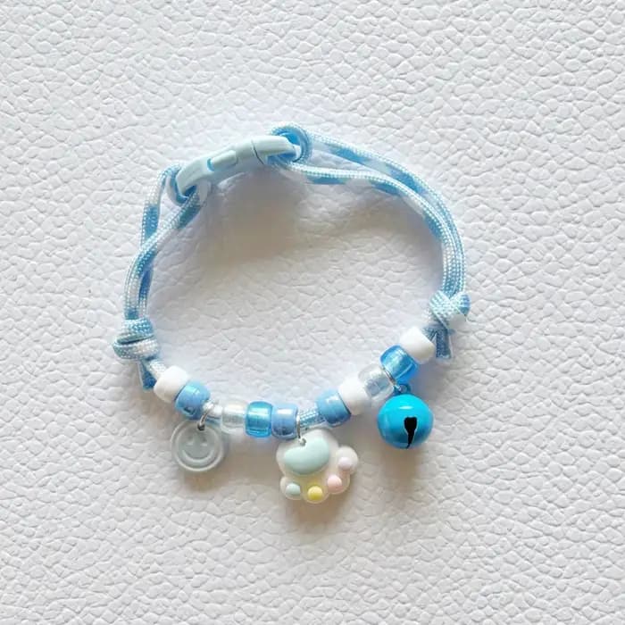 Collier coloré mignon pour animaux de compagnie, chaîne tressée réglable pour chat avec clochettes,