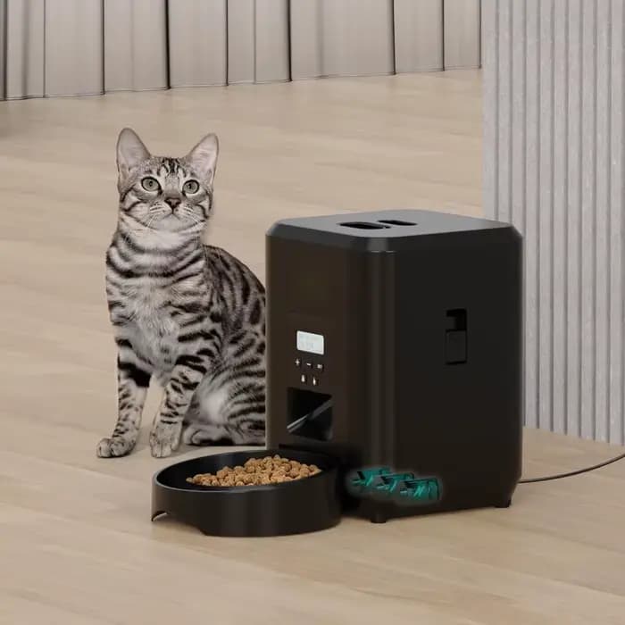 Distributeur automatique de nourriture pour chat 2L