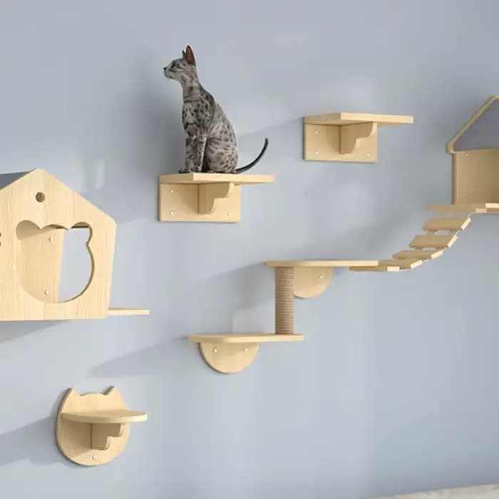 Tour d'escalade en bois pour animaux de compagnie avec hamac