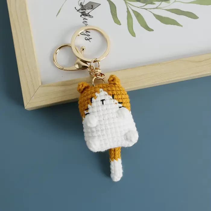Pendentif chat au crochet