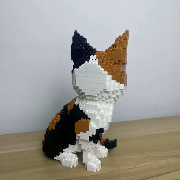 Modèle de chat calico en micro-blocs de construction - Décoration de bureau