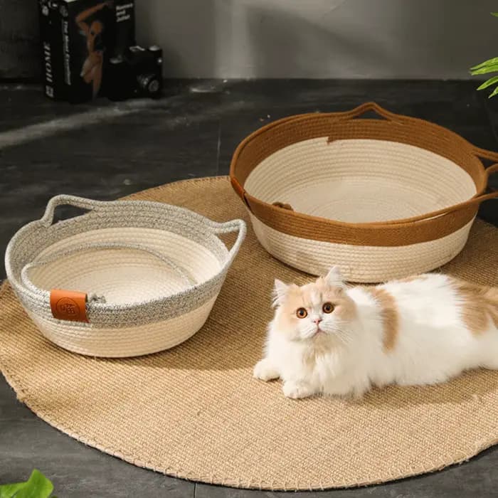Panier Instinct pour chats, tressé à la main en corde de coton, lit d'enrichissement avec jouet en forme de queue et d'oreilles de chat, pour chiots, lapins et petits animaux