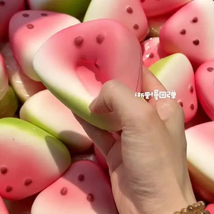 Jouet anti-stress à remontée lente en forme de fruit mignon pastèque, jouet sensoriel à rebond lent, jouet de décompression doux pour soulager le stress