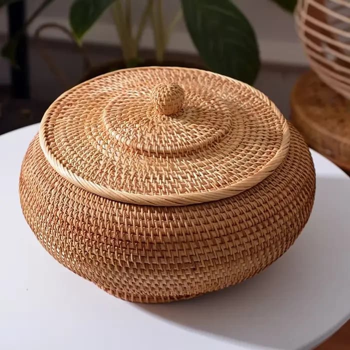 Boîte de rangement en rotin tissé à la main avec couvercle