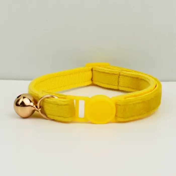 Collier pour chat avec nœud papillon, réglable, en velours, pour la sécurité des animaux, empêche les chats de s'étouffer