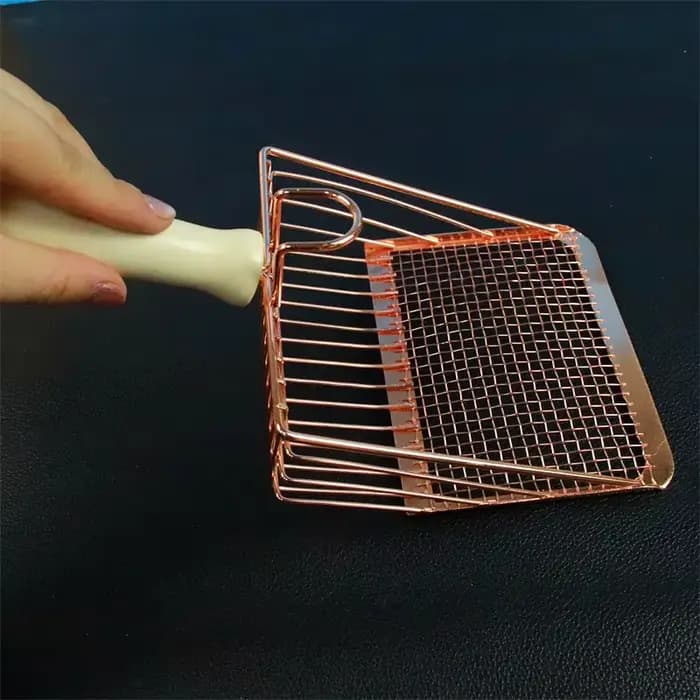 Pelle à litière pour chats en acier inoxydable avec manche en bois – Conception facile à nettoyer pour petits chiens/chats (adhésive antirouille et poignée ergonomique)