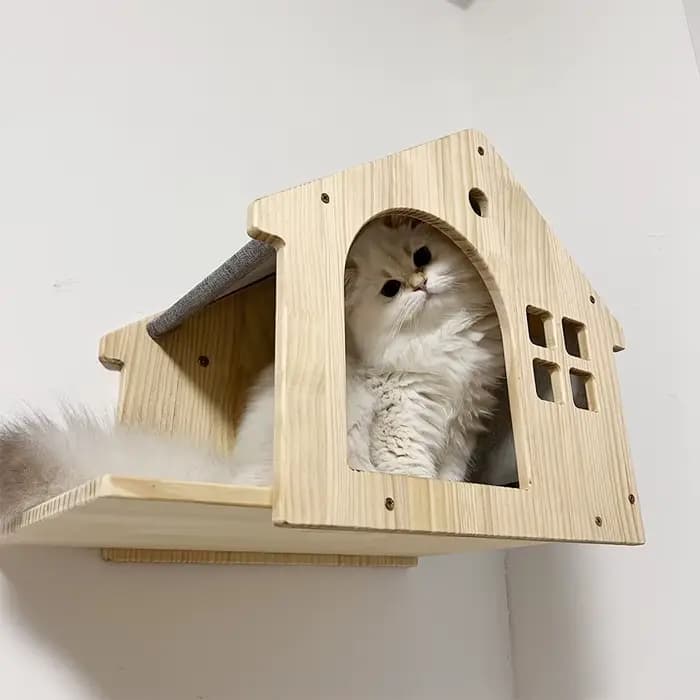 Maison de chat en bois