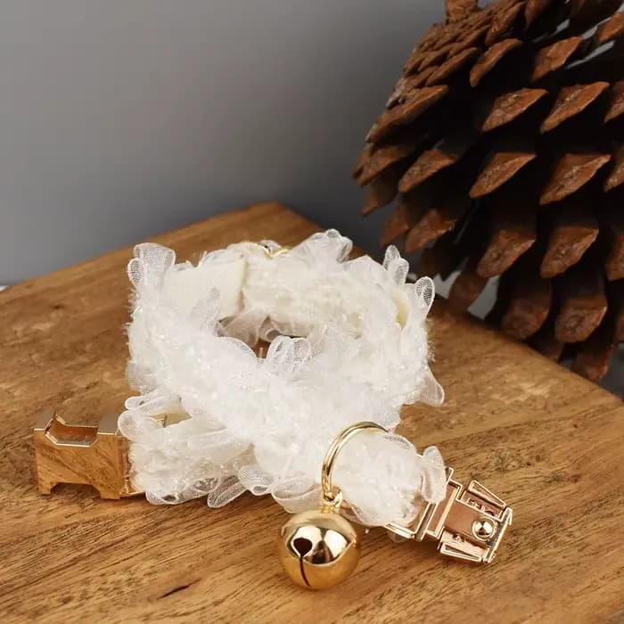 Collier pour chat en dentelle réglable