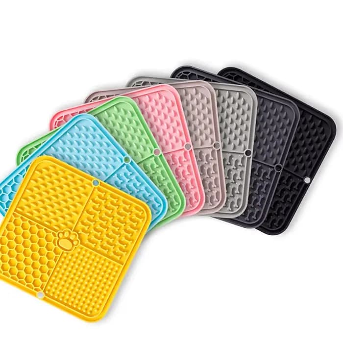 Tapis de léchage en silicone pour animaux de compagnie