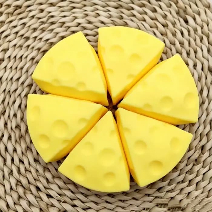 Jouets sensoriels anti-stress en forme de carré de fromage moelleux