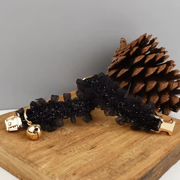 Collier pour chat en dentelle réglable