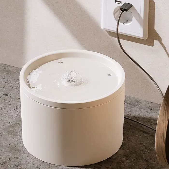 Distributeur d'eau automatique pour chat