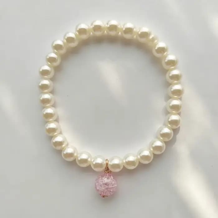 Un adorable collier avec pendentif chat – Magnifique