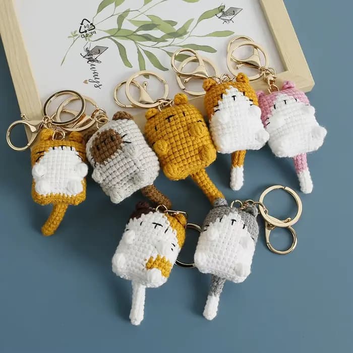 Pendentif chat au crochet