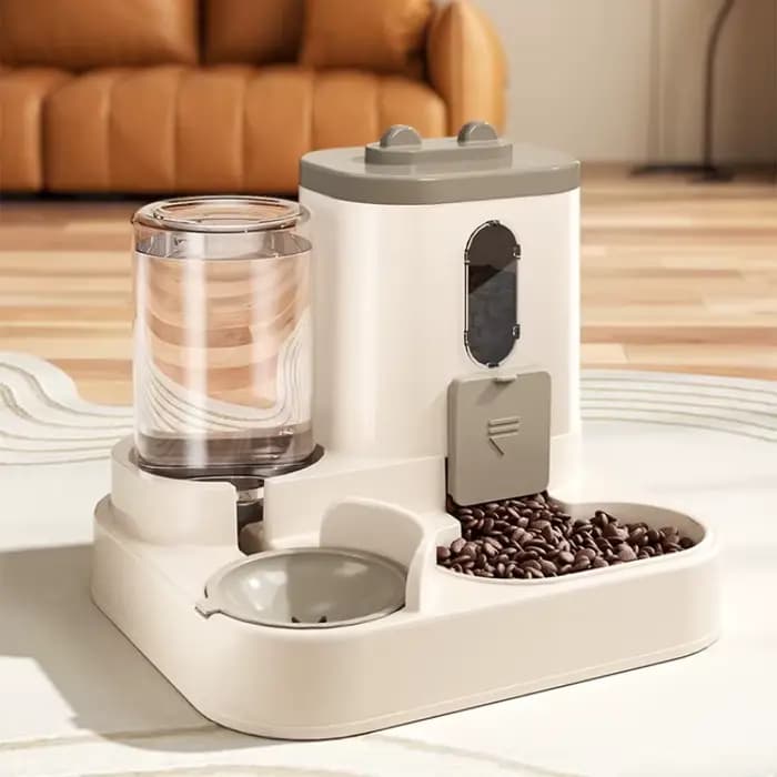 Distributeur automatique de nourriture pour chats avec fontaine à eau intégrée et design anti-déversement