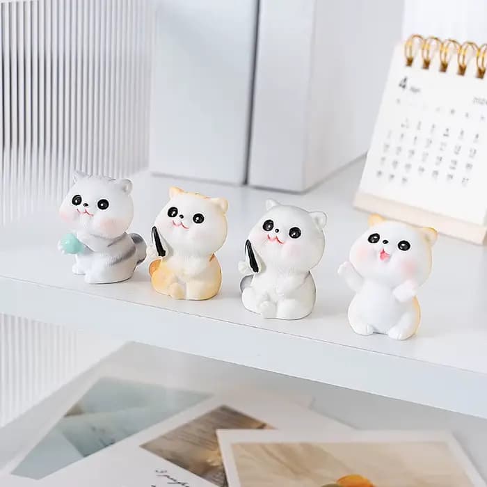 Figurine de petit chat en résine coquine, Mini chaton de dessin animé, ornements de bureau 3D, Figurines créatives montées sur voiture