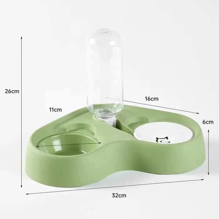Nouvelle gamelle pour chat