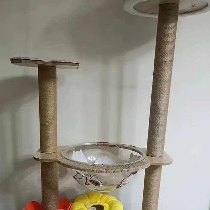 Poteau à gratter pour chat en forme d'arbre