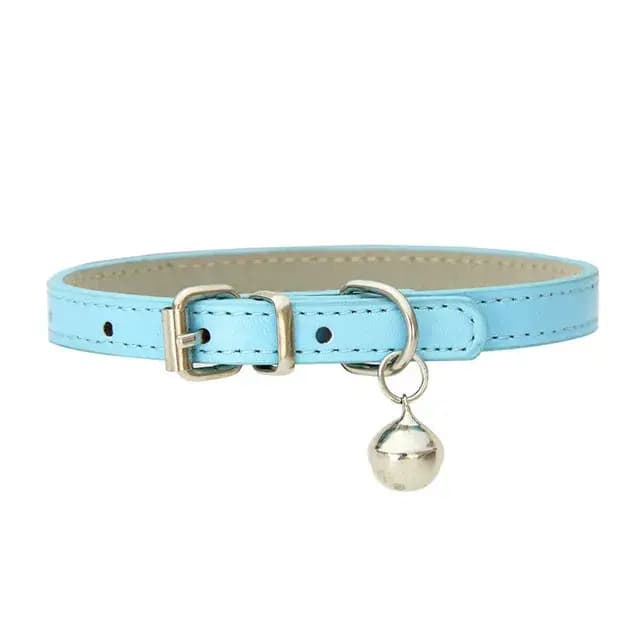 Collier réglable en cuir PU solide avec cloches pour animaux de compagnie